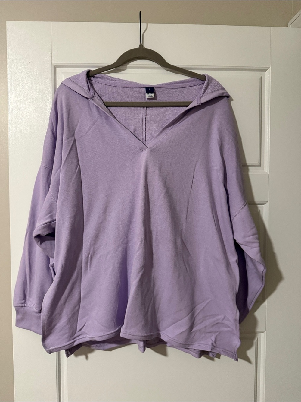 *** WILL IRON ***Old Navy Light Purple V-Neck Hooded Pullover